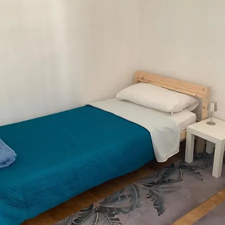 بيت شباب Movida